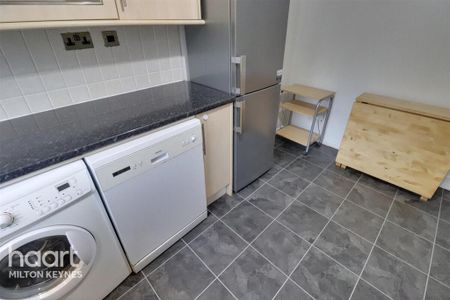3 bedroom end of terrace house to rent - Photo 4