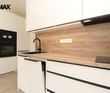 Pronájem bytu 1+kk a garsoniéry 30 m², Poděbradská 1197, Praha - Fotografie 4