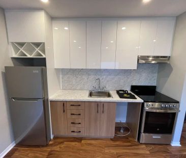 105 Rosemount Ave. — Bachelor - Photo 3