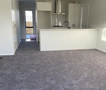 2 Bedroom Unit in Hamilton East - Photo 6