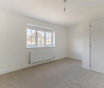 2 bedroom semi-detached house to rent - Photo 2
