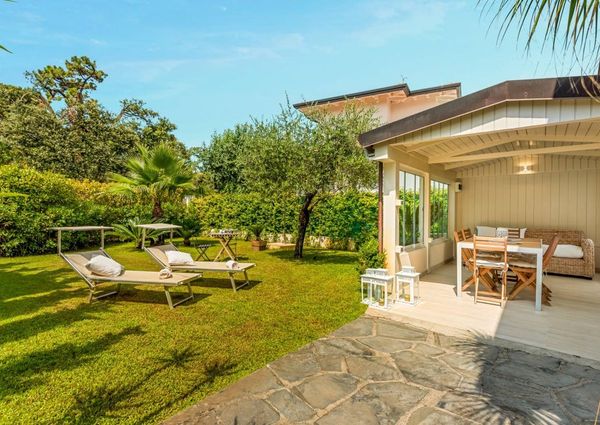 Via Scassicarli, 30, Forte dei Marmi, Tuscany 55042