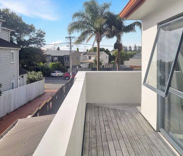 Townhouse 3bdrm/2bthm/Dble Garage - Photo 3