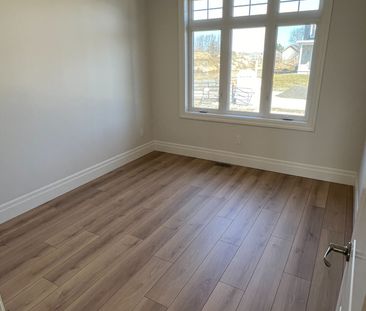 For Lease - 15 Griffin Street, Prince Edward County, Ontario - Photo 2