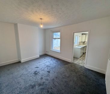 2 Bed Semi-Detached House, Spring Road, SO19 - Photo 1