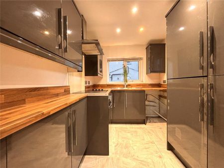 2 bedroom terraced house to rent - Photo 5