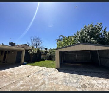 IDEAL SOUTH SHEPPARTON LOCATION - Photo 2