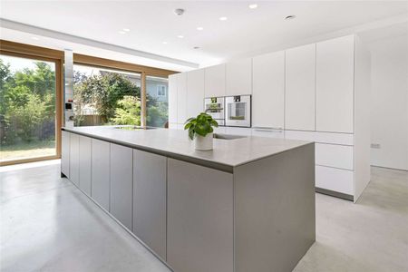 A fantastic, contemporary four bedroom home located on the prestigious West Hill Road. - Photo 5