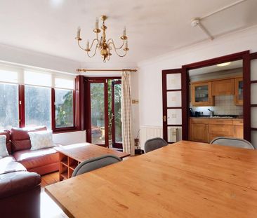 6 bedroom terraced house to rent - Photo 1