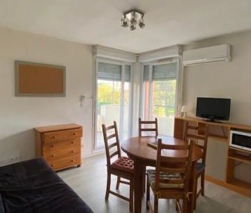 Appartement meublé à louer - 2 pièces - 33 m² - Photo 1