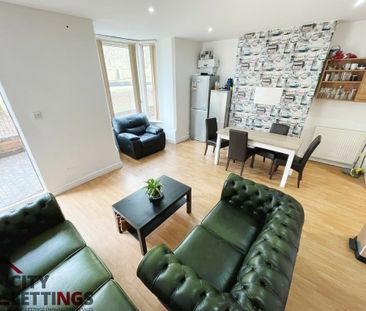 4 Bedroom Flat - Photo 4