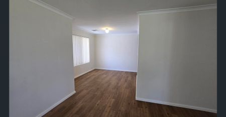 Big Family Home - Air Con - Available Now - Photo 3