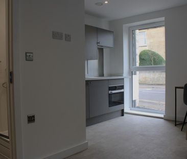 Studio to rent - Photo 2