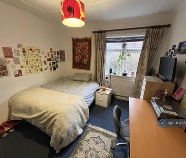 4 bedroom terraced house to rent - Photo 3