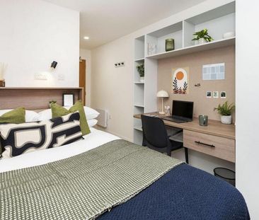 1 bedroom in a flat share to rent - Photo 2