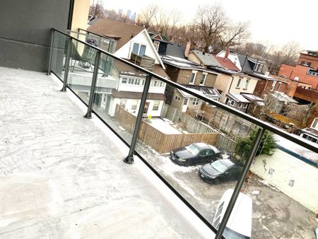 For Lease - 495 Logan Avenue Unit# 308, Toronto, Ontario - Photo 5