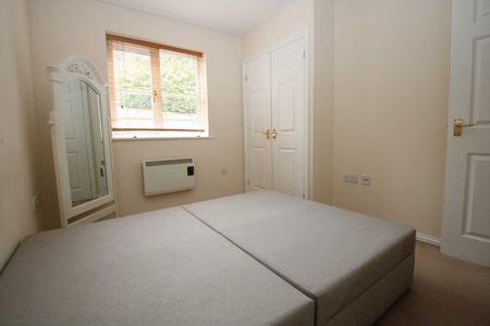 2 bed Ground Floor Flat for rent - Photo 3