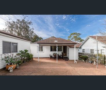 46 Lorraine St, Peakhurst, NSW 2210 - Photo 2