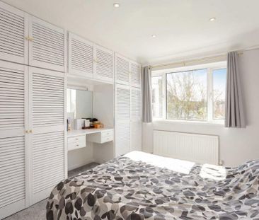 3 bedroom semi-detached house to rent - Photo 4