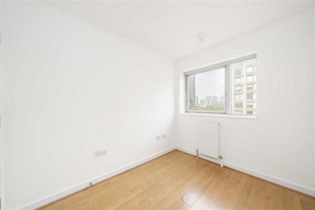 3 bedroom flat to rent - Photo 5