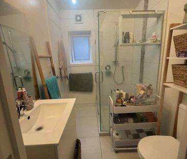 Beautifully renovated 1940s Cottage - short ... - Photo 5