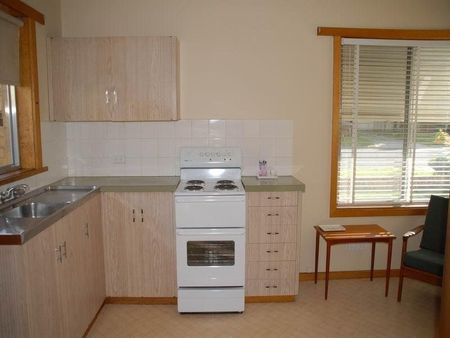 Two-Bedroom Unit in Convenient North Albury Location - Photo 4