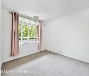 Maple Road, SURBITON - Photo 3