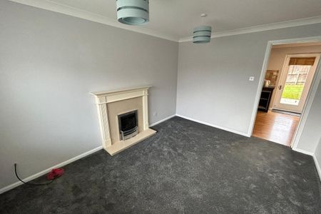 Lansdowne Close - Photo 2