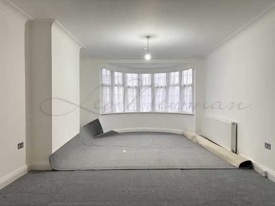 3 bedroom flat to rent - Photo 1