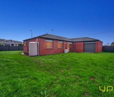 45 Syme Road, PAKENHAM - Photo 5