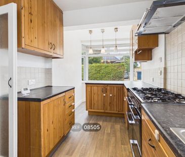 3 bedroom semi-detached house to rent - Photo 5