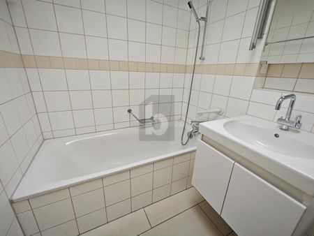 LICHTDURCHFLUTET MIT ZWEI GROSSEN BALKONEN - Photo 5