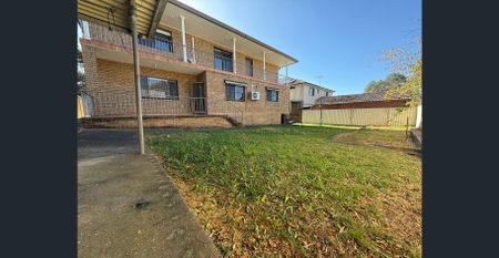 Original Double Brick Family Home ! - Photo 5