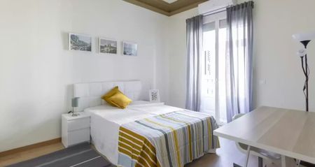 Calle de San Bernardo, Madrid, Community of Madrid 28015 - Photo 2