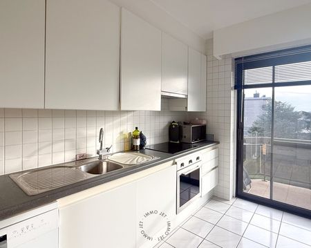 Energiezuinig appartement gelegen in centrum van Beveren met 2 slaapkamers en garage. - Photo 2