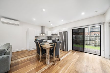 Stunning Spacious Family Home! - Photo 3