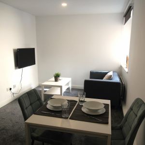 2 Bedroom Apartment - Photo 2