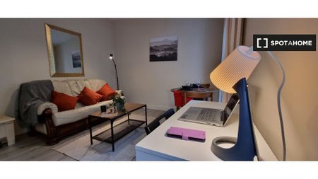 1-bedroom apartment for rent in Cabra-Drumcondra - Photo 2