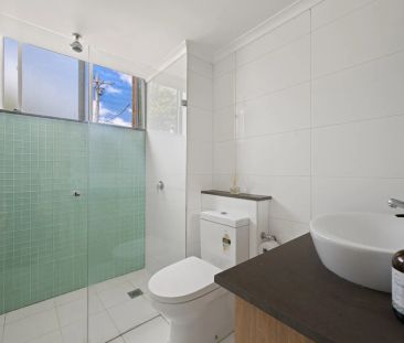 Sundrenched With Extra Large Proportions - Photo 5