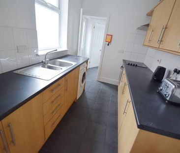 4 bedroom terraced house to rent - Photo 4