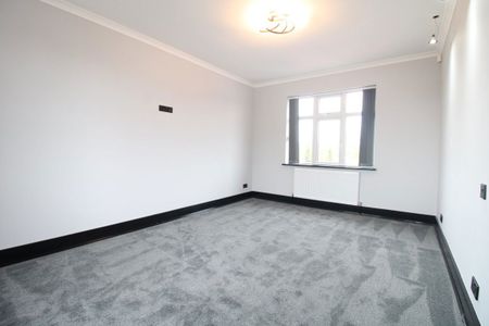 Kidderminster Road South, Hagley, Stourbridge, DY9 - Photo 2