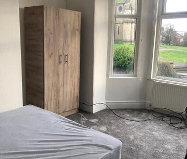 5 bedroom terraced house to rent - Photo 3