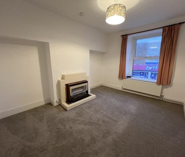 2 bedroom maisonette to rent - Photo 2