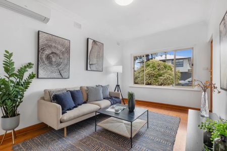 One bedroom units available – Modern, Flexible Living! - Photo 3