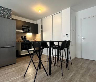 Appartement T2 - Cours Chazelles - 42m2 - Photo 1