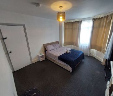 Room in a Shared House, Church Lane, CV2 - Photo 2