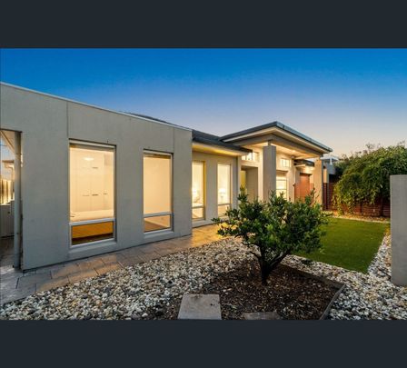 23 Beeston Way, West Lakes, SA 5021 - Photo 1