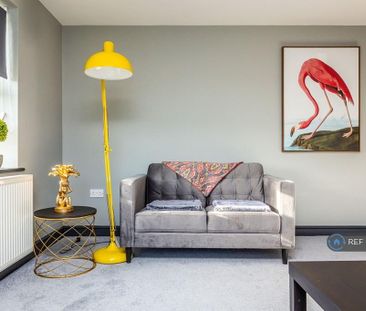 2 bedroom flat to rent - Photo 4