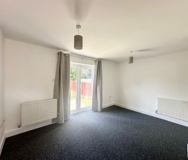 2 bedroom end of terrace house to rent - Photo 1