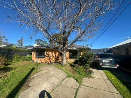 “Spacious & Well-Maintained Family Home in a Prime Location” - Photo 4